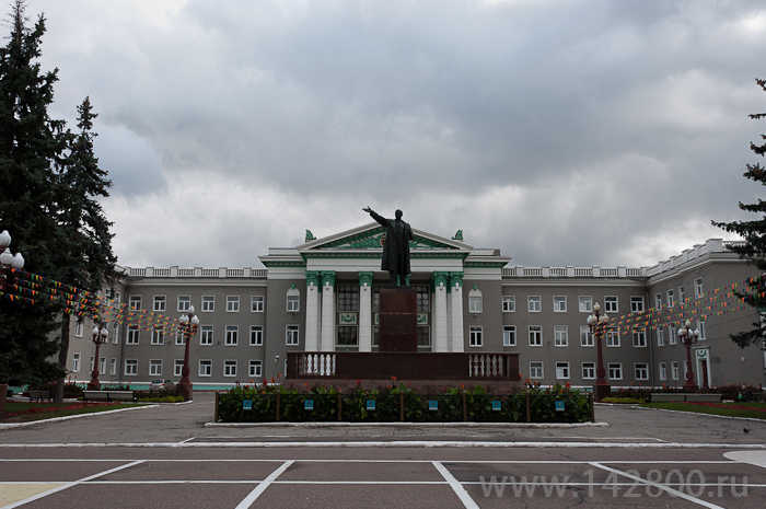 Дворец Культуры Памятник Ленину